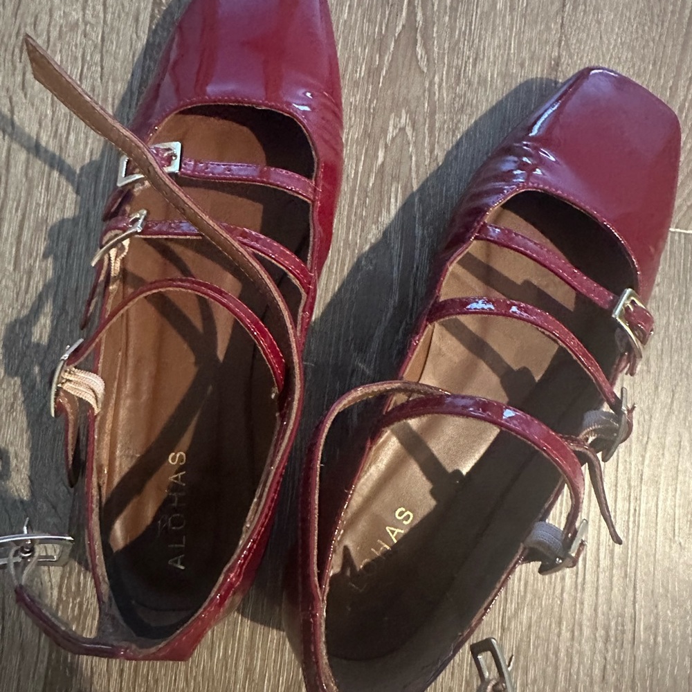 Alohas Luke Ballet Flats